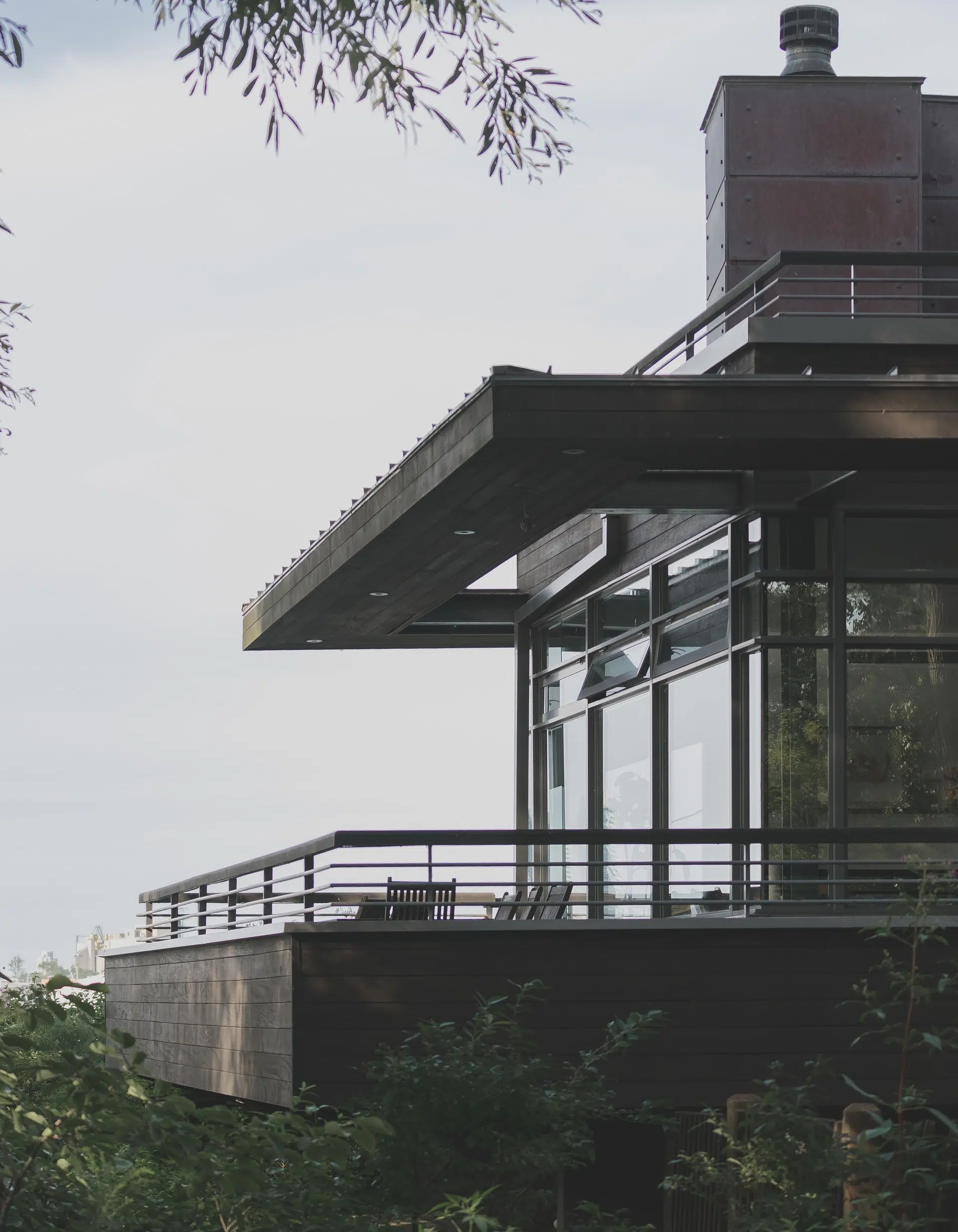 Balconul poate fi inchis partial