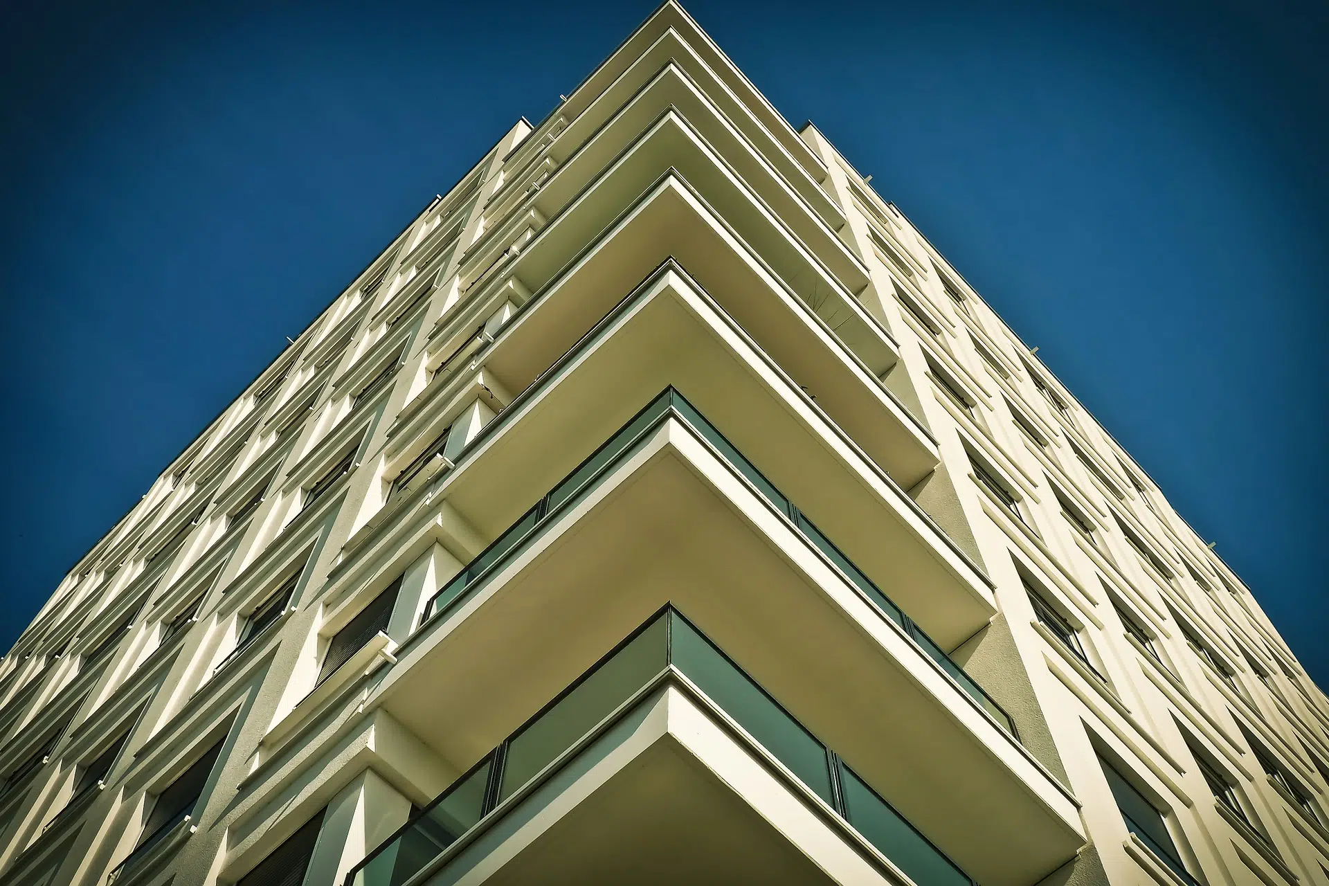 Izolatia-balconului-cea-mai-buna-solutie-pentru-prevenirea-mucegaiurilor