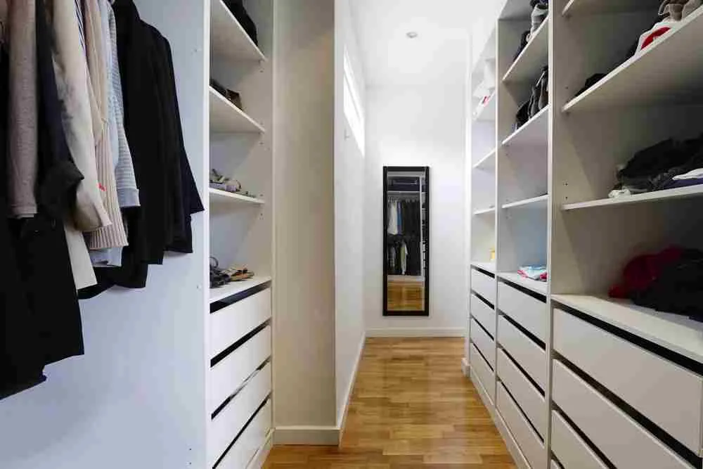 Dressing cu mai multe dulapuri