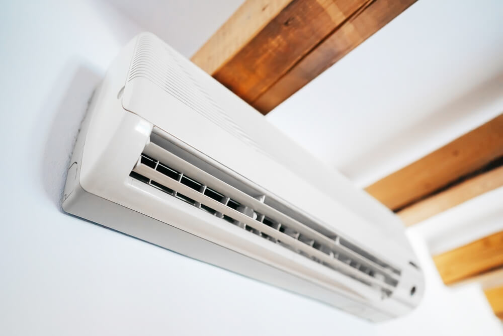 Ce-inseamna-inverter-la-aerul-conditionat-si-cum-se-distinge-un-aparat-AC-cu-inverter-fata-de-unul-fara - romstal.ro