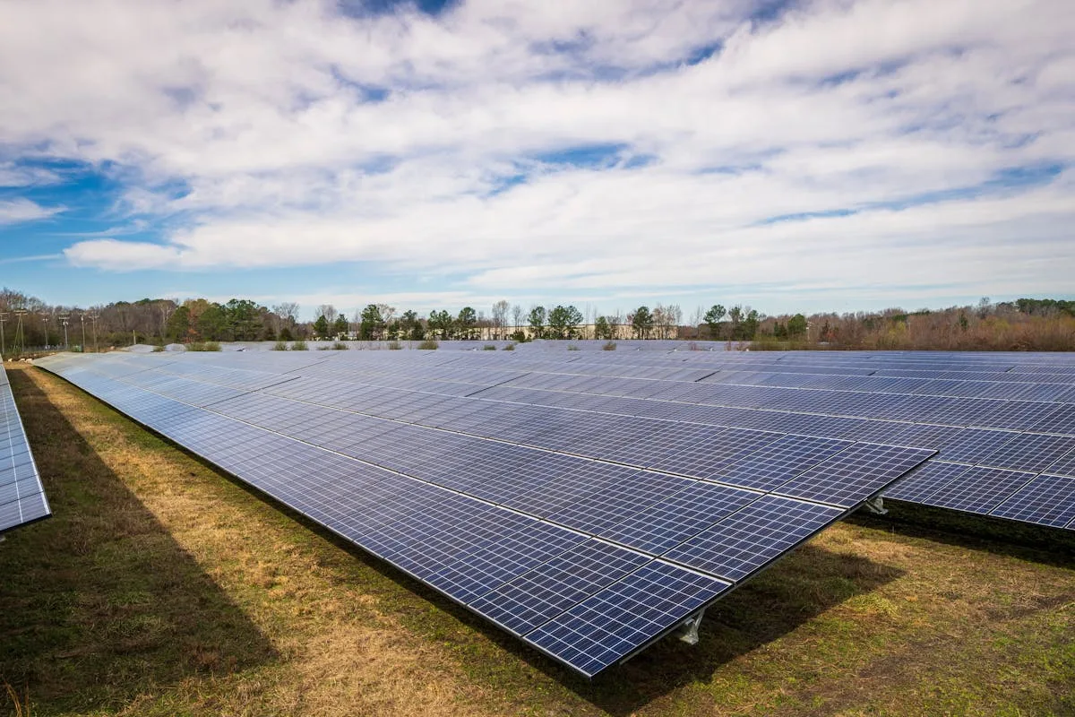 Avantajele energiei solare în contextul românesc - romstal.ro
